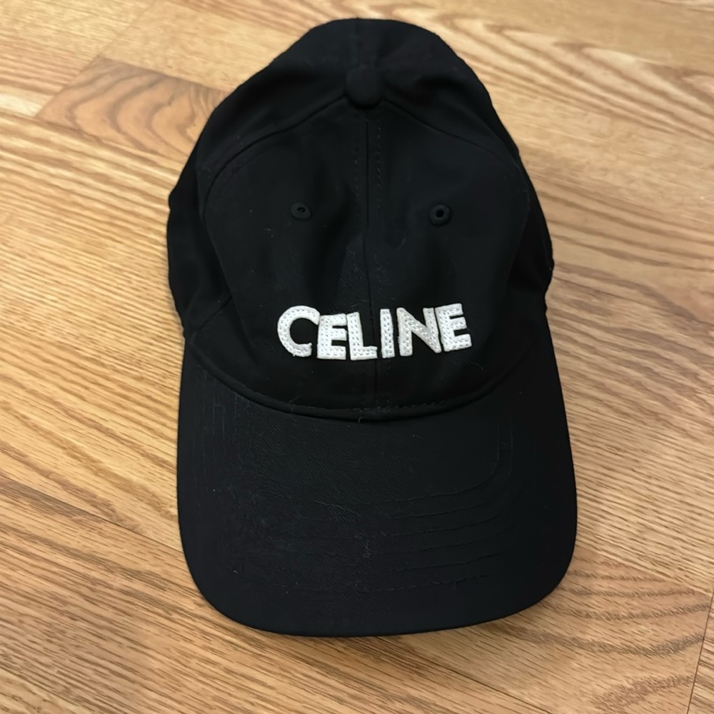 Celine hat